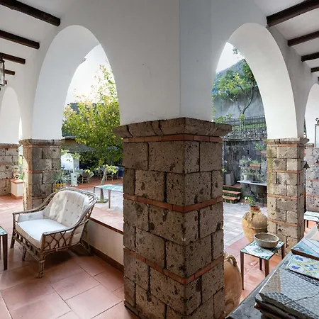 - Florinda Villa Sorrente